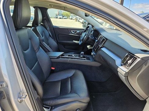 Used 2024 Volvo S60 B5 Core FWD image 21