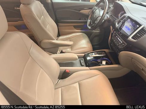 Used 2016 Honda Pilot Touring image 12
