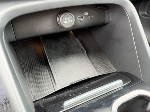 Used 2023 Volvo C40 P8 Recharge Plus AWD/4WD image 28