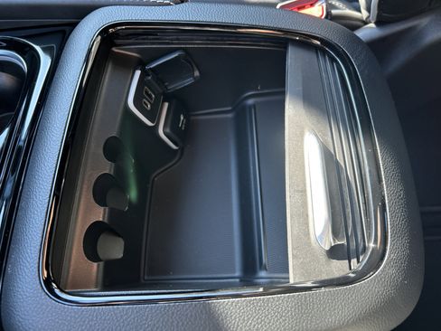 New 2026 Chrysler Pacifica Limited image 22