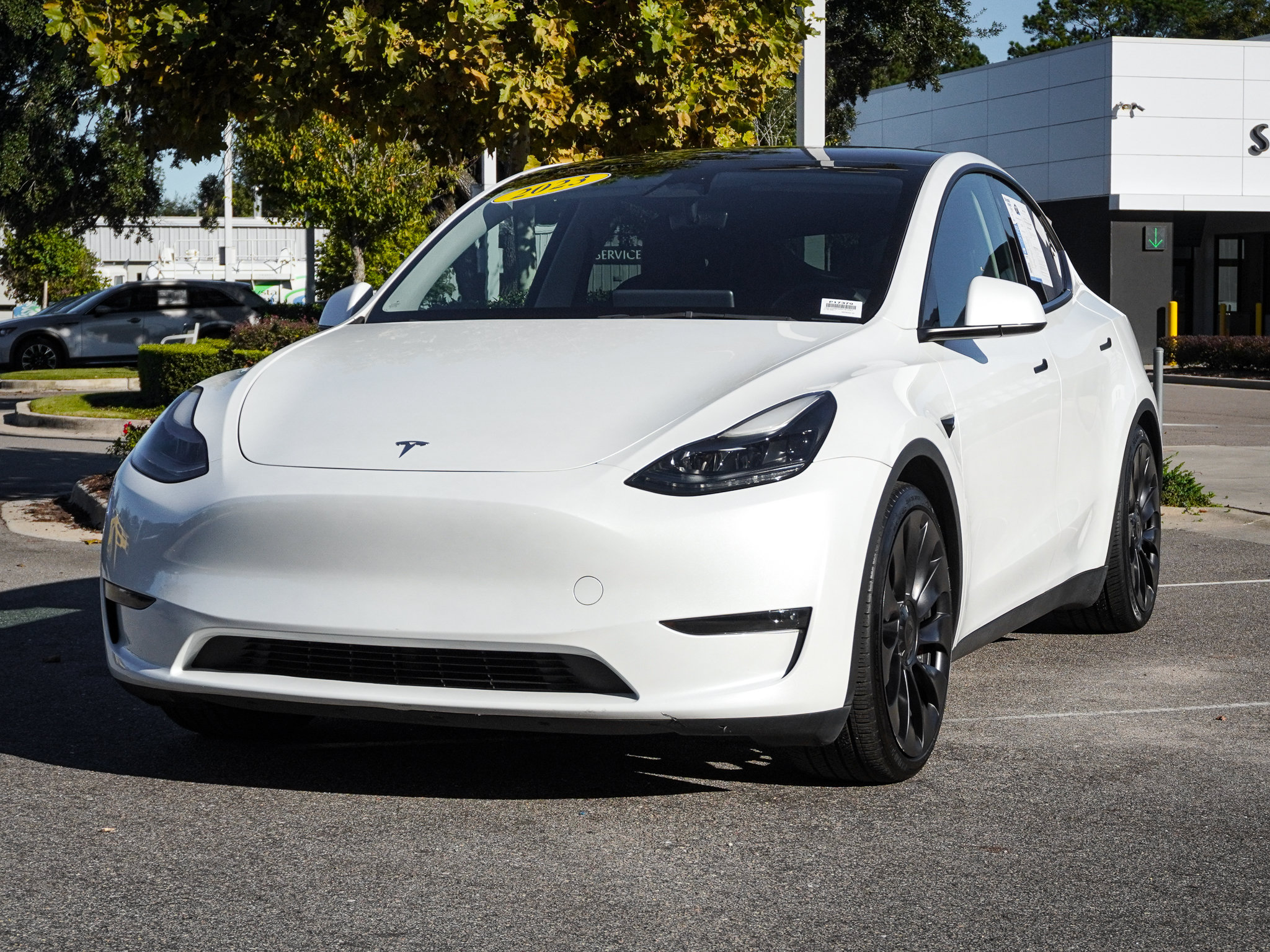 Used 2023 Tesla Model Y Long Range AWD/4WD image 5