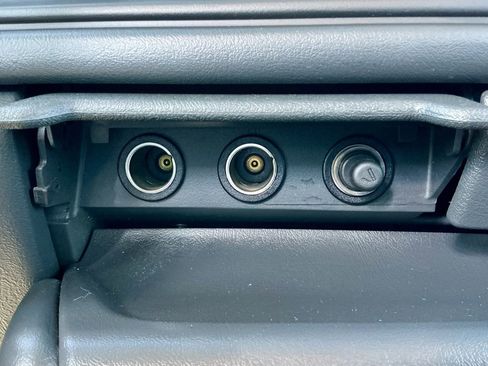 Used 2002 Chevrolet Avalanche 4x4 w/ Off-Road Suspension Pkg image 35