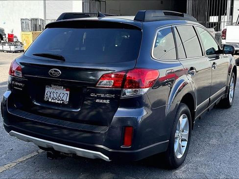 Used 2013 Subaru Outback 2.5i Limited AWD/4WD image 4