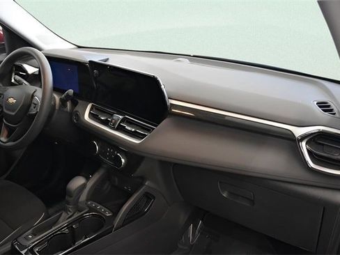 Used 2025 Chevrolet TrailBlazer LT image 20
