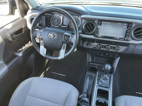 Used 2021 Toyota Tacoma SR5 RWD image 15