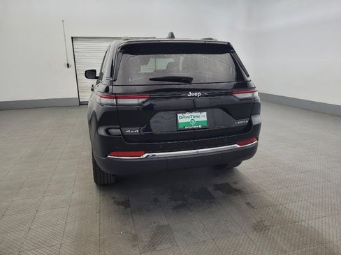 Used 2023 Jeep Grand Cherokee Limited image 6