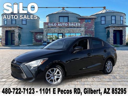 Used 2017 Toyota Yaris iA image 1