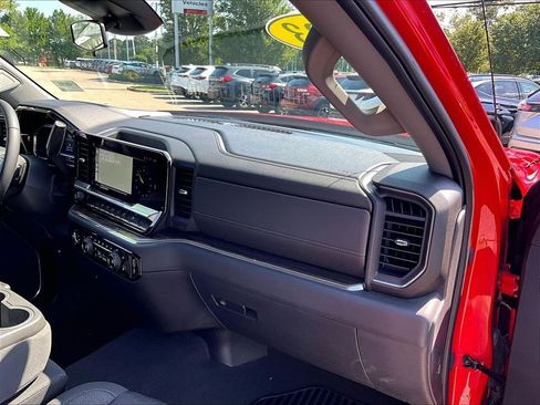 Used 2023 Chevrolet Silverado 1500 LT AWD/4WD image 13