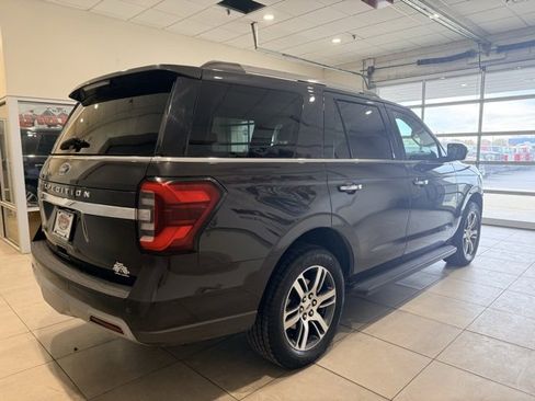 Used 2024 Ford Expedition Limited image 4