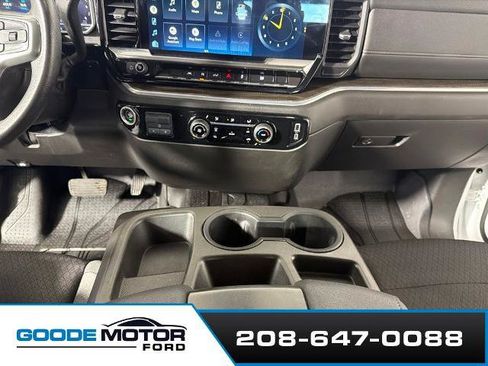 Used 2022 Chevrolet Silverado 1500 LT w/ Max Trailering Package AWD/4WD image 18