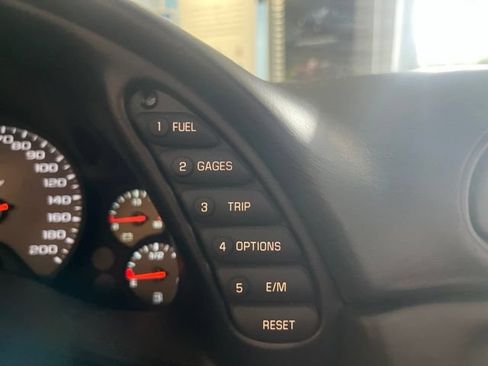 Used 2001 Chevrolet Corvette Convertible w/ Preferred Equipment Group2 RWD image 21