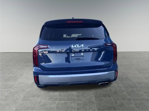 Used 2025 Kia Telluride S image 4