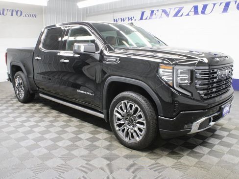 Used 2025 GMC Sierra 1500 Denali Ultimate image 3