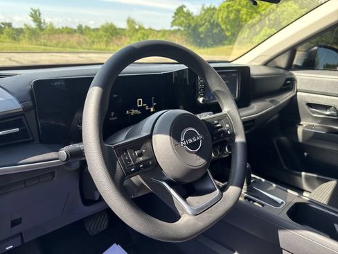 Certified 2025 Nissan Kicks S AWD/4WD image 23