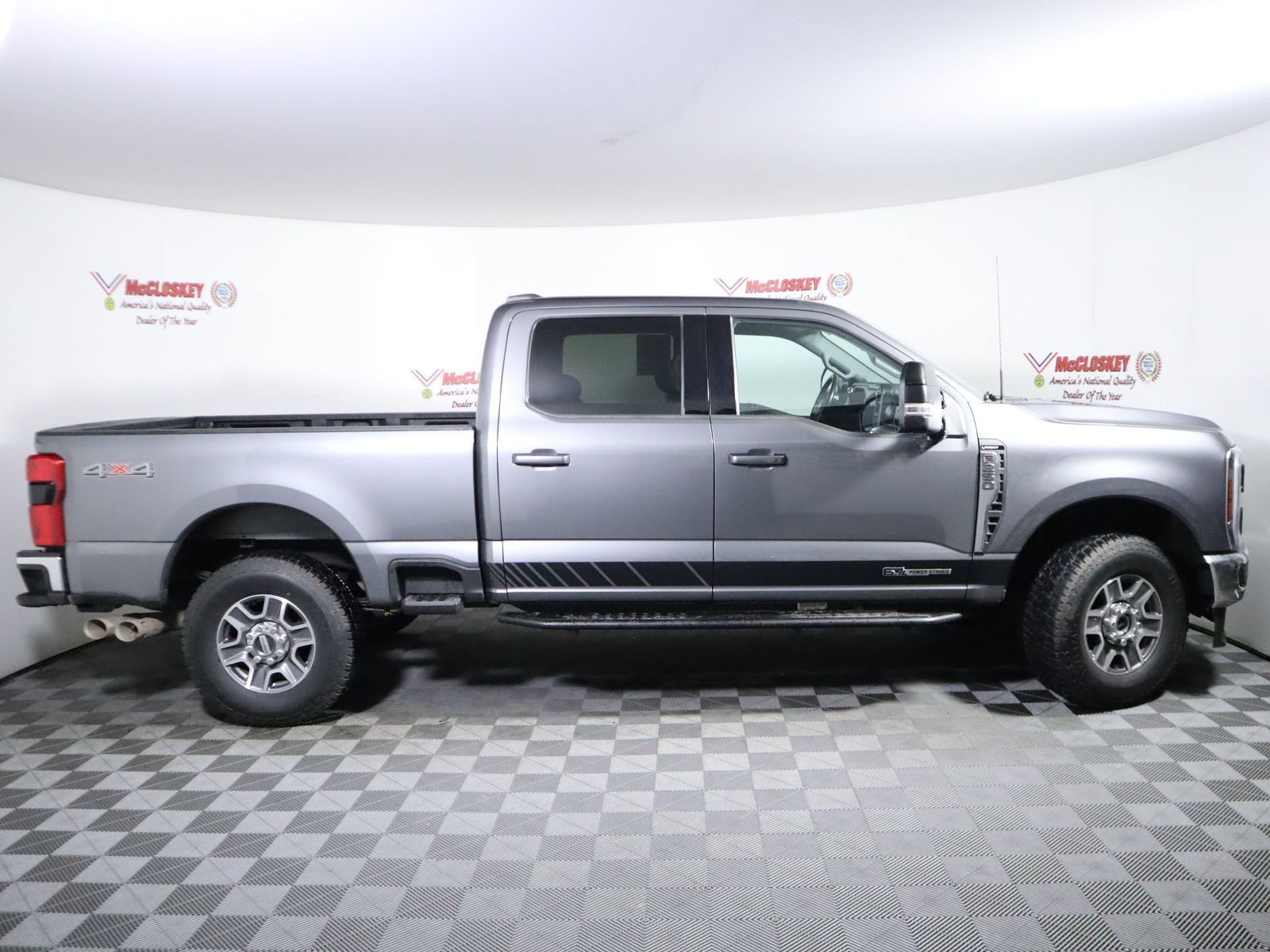 Used 2024 Ford F250 Lariat AWD/4WD image 3