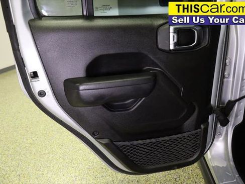 Used 2024 Jeep Wrangler Unlimited Rubicon image 28