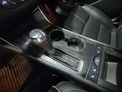Used 2018 Chevrolet Impala Premier FWD image 30