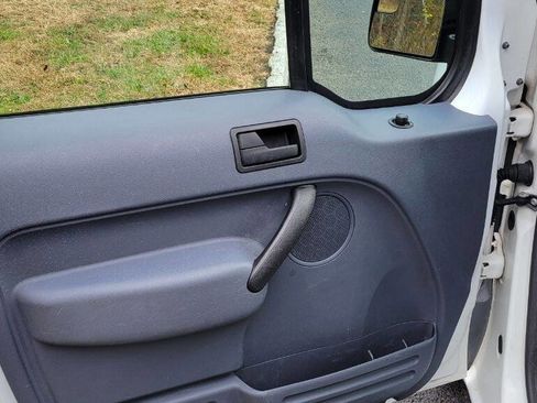 Used 2011 Ford Transit Connect XLT image 39