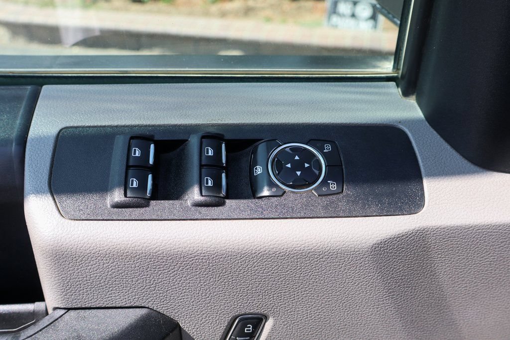 Used 2019 Ford F250 XL w/ Power Equipment Group AWD/4WD image 17