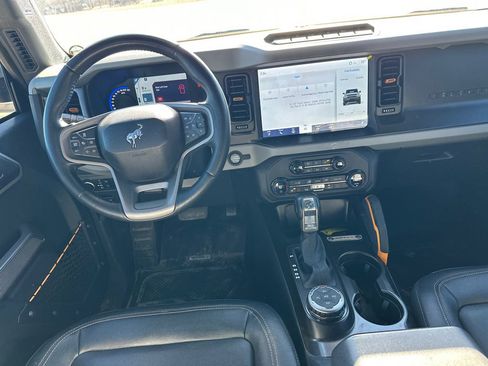 Used 2023 Ford Bronco Badlands w/ Sasquatch Package image 22