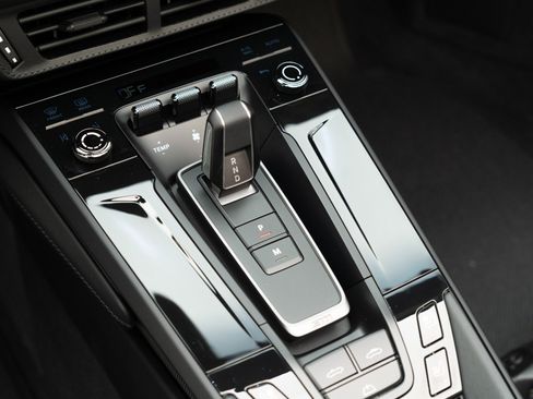 Certified 2026 Porsche 911 GTS image 32