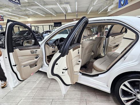 Used 2016 Mercedes-Benz E 350 Sedan image 18