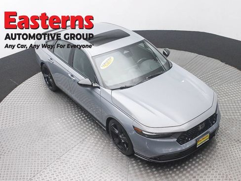 Used 2023 Honda Accord Sport image 3