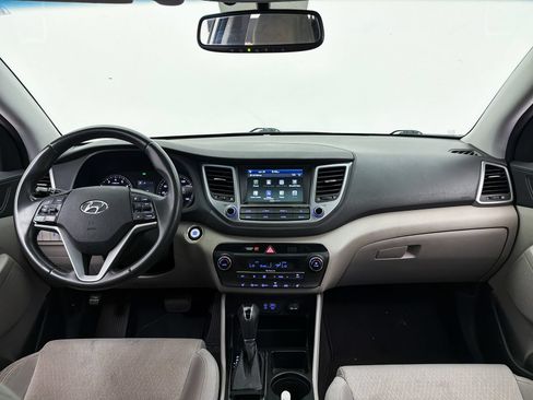 Used 2018 Hyundai Tucson Value FWD image 17