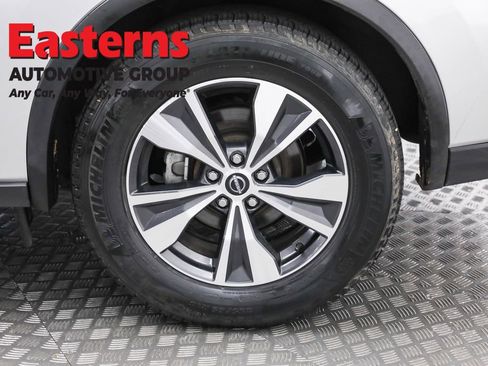 Used 2023 Nissan Murano SV image 34