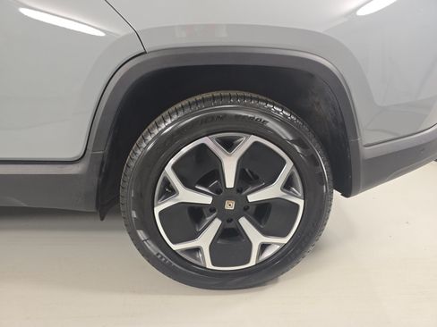 Used 2024 Rivian R1T Adventure Dual AWD/4WD image 10