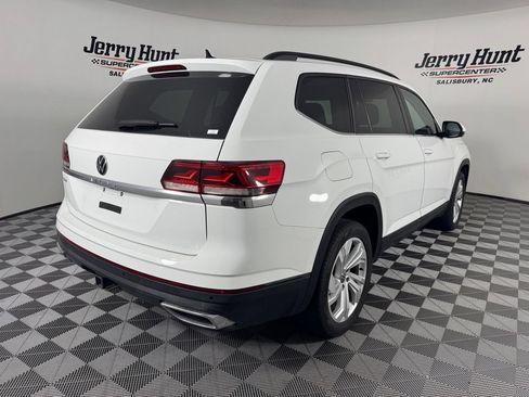 Used 2023 Volkswagen Atlas SE w/ Panoramic Sunroof Package FWD image 7