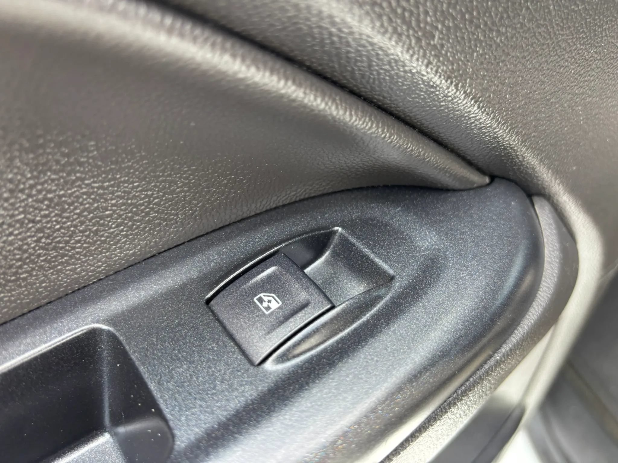 Used 2016 Chevrolet Colorado LT w/ LT Convenience Package RWD image 59