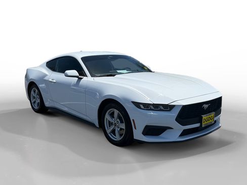 Used 2024 Ford Mustang Coupe RWD image 7
