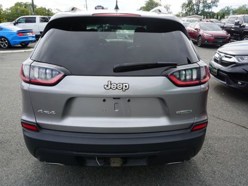 Used 2019 Jeep Cherokee Latitude Plus w/ Cold Weather Group image 7