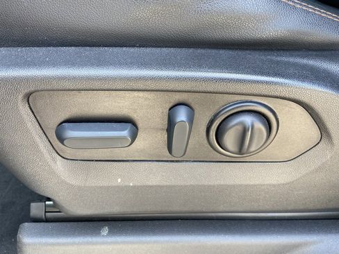 Used 2022 GMC Sierra 1500 AT4 w/ AT4 Premium Package image 17