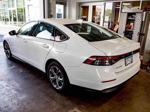 Used 2023 Honda Accord EX image 18