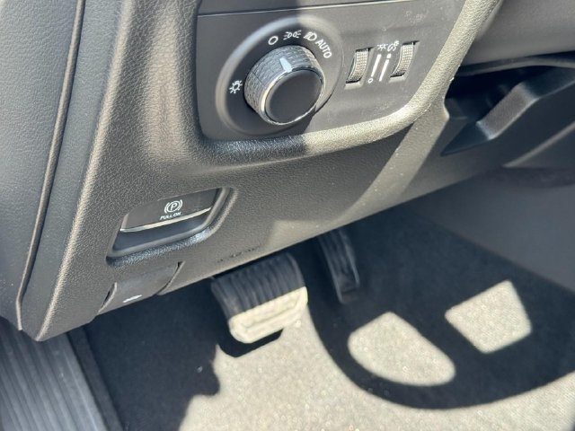 New 2027 Jeep Grand Cherokee Altitude AWD/4WD image 19