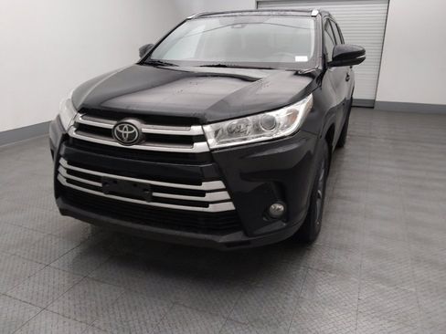 Used 2019 Toyota Highlander XLE image 15