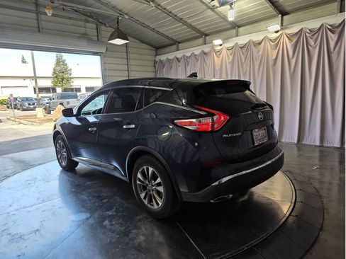 Used 2018 Nissan Murano SV image 8