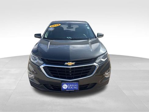 Used 2018 Chevrolet Equinox LT FWD image 2