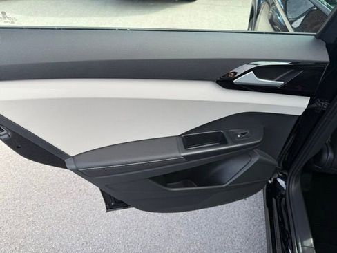 Certified 2025 Volkswagen Taos S image 10