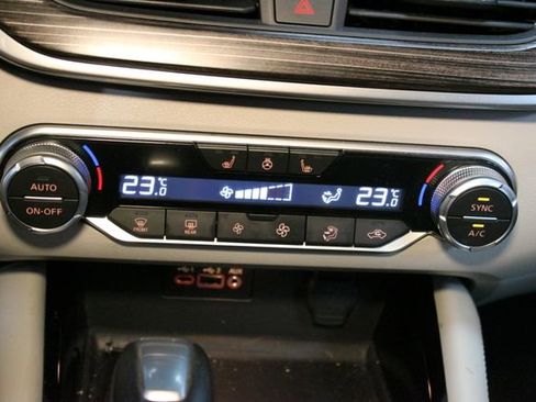 Used 2022 Nissan Altima 2.5 Platinum AWD/4WD image 25