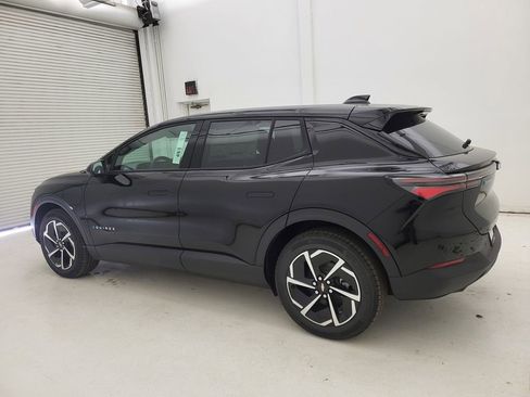 New 2026 Chevrolet Equinox EV LT image 16