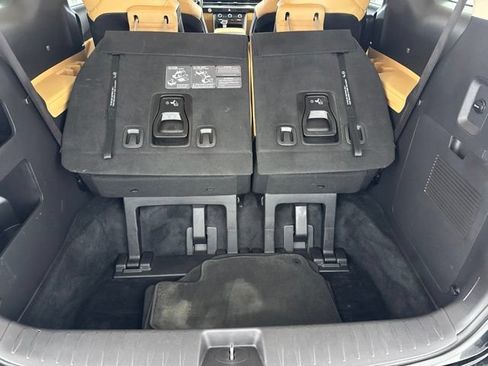 Used 2023 Kia Carnival LX FWD image 28