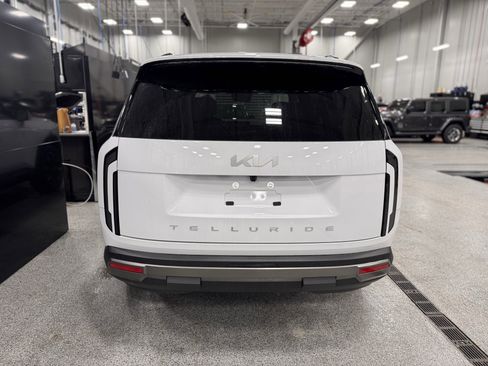 New 2027 Kia Telluride S image 9