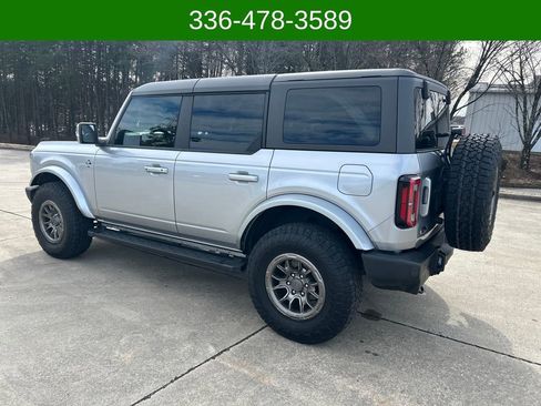Used 2022 Ford Bronco Outer Banks image 3