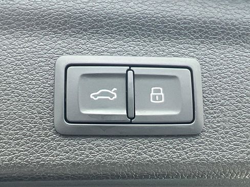 Certified 2024 Audi Q3 2.0T Premium Plus w/ Premium Plus Package AWD/4WD image 19