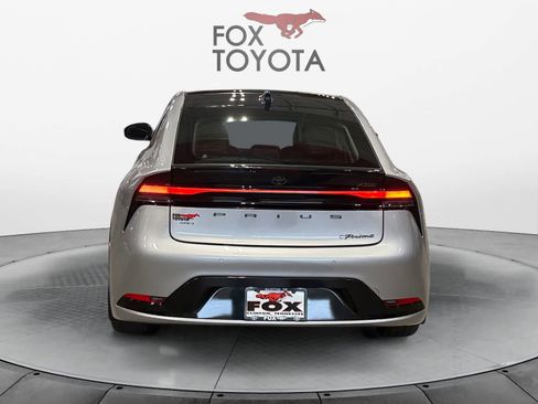Used 2024 Toyota Prius Prime FWD image 5