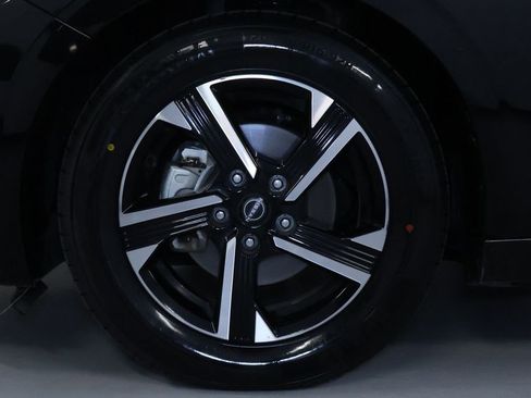 Used 2024 Nissan Sentra SV image 30