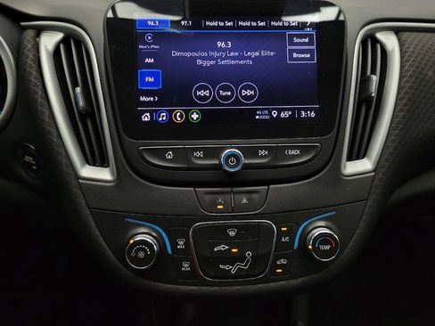 Used 2023 Chevrolet Malibu LS FWD image 25